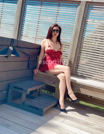 View Daisy, Auckland Escort | Tel: 0225684409