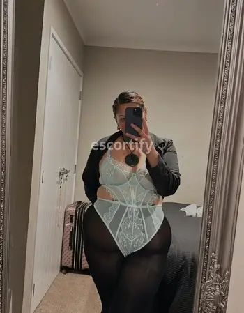 View Layne, Hamilton Escort | Tel: +64204825137