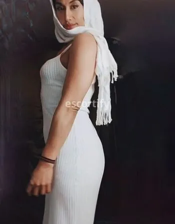 View Sophie Poly MILF, Auckland Escort | Tel: 0223183510