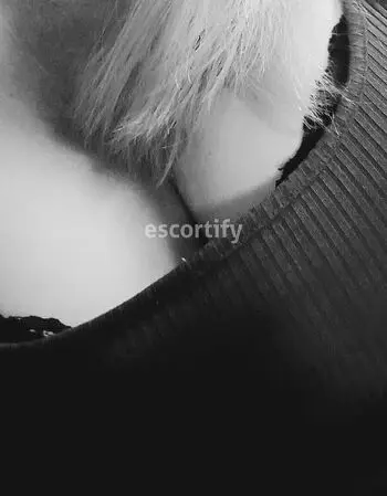 View Miss Flagstaff 24/7, Hamilton Escort | Tel: 0204 355 848
