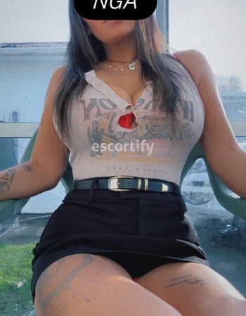 View Diamond & NGA, Auckland Escort | Tel: 02040126267