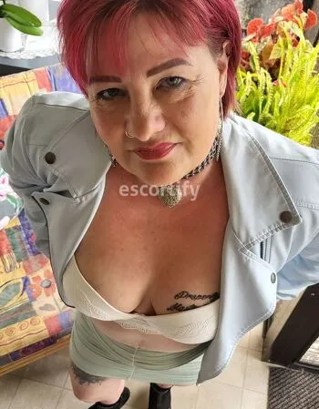 View CARA (Sexy Bombshell), Central Nth Island Escort | Tel: 0272385125