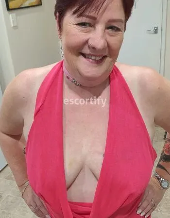 View CARA (Sexy Bombshell), Central Nth Island Escort | Tel: 0272385125