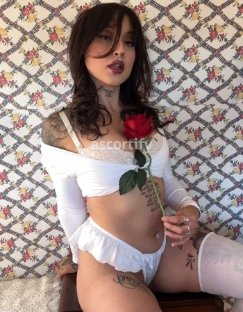 View Lou, Christchurch Escort | Tel: 0211045535