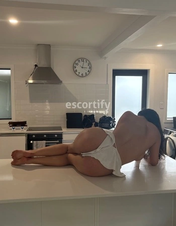 View Vanessa Rey, Auckland Escort | Tel: 02102772506
