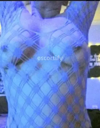 View Cassie, Hamilton Escort | Tel: 0224617930
