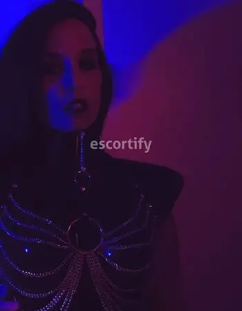 View NZs Goddess - Mistress V, South Island Escort | Tel: TEXT 