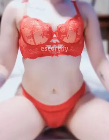 View Maddison, South Island Escort | Tel: 02041037319