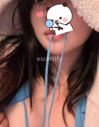 View Chloe, Auckland Escort | Tel: 0211961008