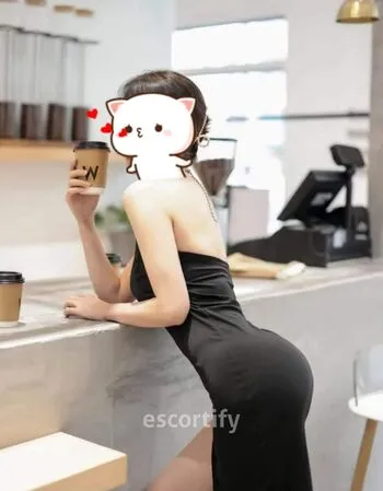 View Paris, Auckland Escort | Tel: 02102994213