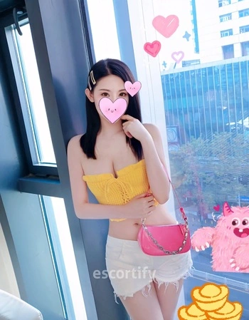 View Paris, Wellington Escort | Tel: 0221218960