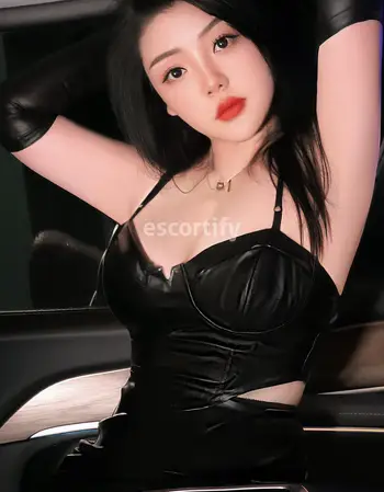 View Emily, Wellington Escort | Tel: 0221881331