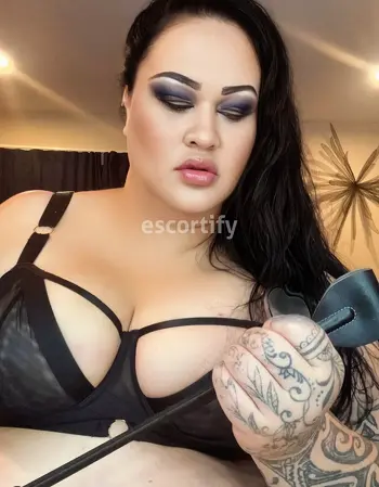 View TS ERIKA SKYE, Trans Escort | Tel: 0224157260