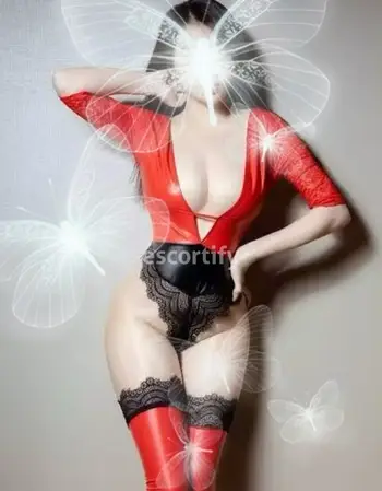 View Vicky, Hamilton Escort | Tel: 02108163181