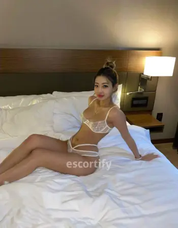 View Ellagross, Auckland Escort | Tel:  0224549938