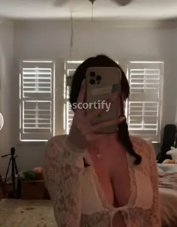 View Caroline, Central Nth Island Escort | Tel: 0284701252