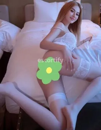 View Mia, Hamilton Escort | Tel: 0226005578