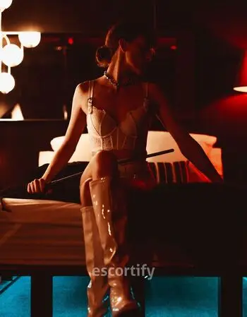 View Mistress Sade, Auckland Escort | Tel: 02109178893