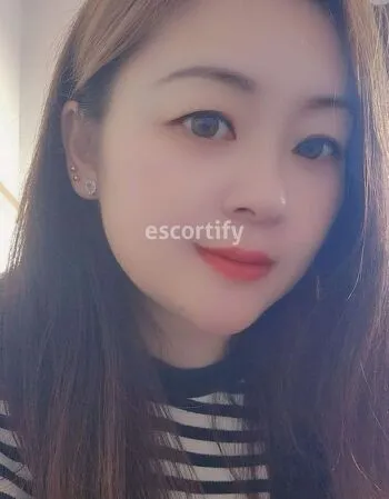 View Lisa, Auckland Escort | Tel: 0225812987