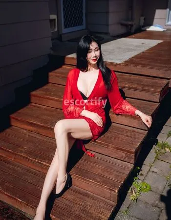 View Julie, Auckland Escort | Tel: 0223 426282