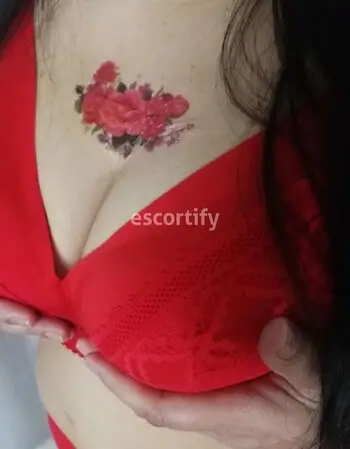 View Amy, Hamilton Escort | Tel: 0211252358