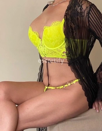 View T .Natalie, Trans Escort | Tel: 0212591524