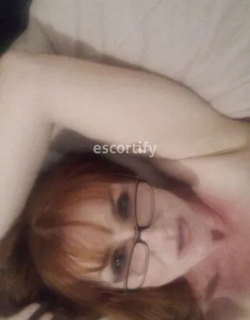 View KAYLA LUXE, Hamilton Escort | Tel: 02040199638