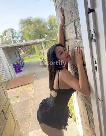 View Piper, South Island Escort | Tel: 02040355467