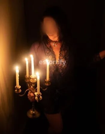 View Luna Rose, Auckland Escort | Tel: 0224359122