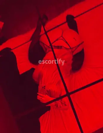 View Kandi, South Island Escort | Tel: 0223970416