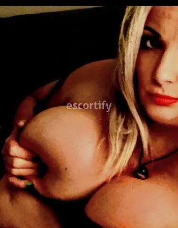 View Michelle 02041632126 sms me, Hamilton Escort | Tel: 02041632126