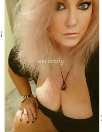 View Michelle 02041632126 sms me, Central Nth Island Escort | Tel: 02041632126