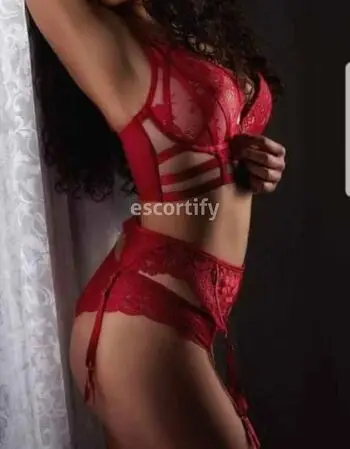 Chanel Sensual Masseuse