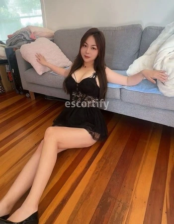 View Lucky, Auckland Escort | Tel: 0220779212