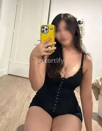 View cherry, South Island Escort | Tel: 0204730373