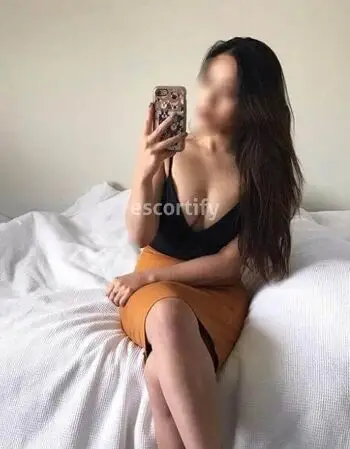 View Chloe, South Island Escort | Tel: 0284620474