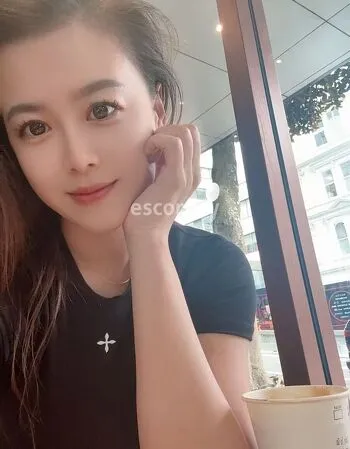 View Esa, Auckland Escort | Tel: 0204835622
