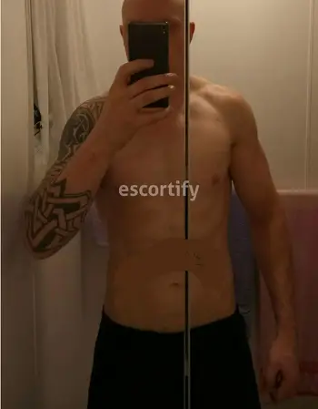 View Matt, Males Escort | Tel: 020 41984947
