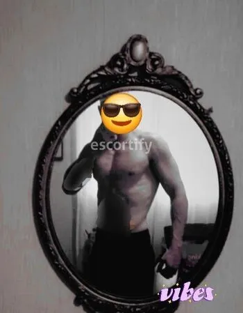 View Matt, Males Escort | Tel: 020 41984947
