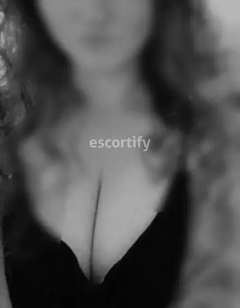 View COMEsluxxt, Hamilton Escort | Tel: 0223240753