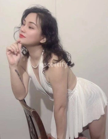 View Chloe, Central Nth Island Escort | Tel: 022 346 6345