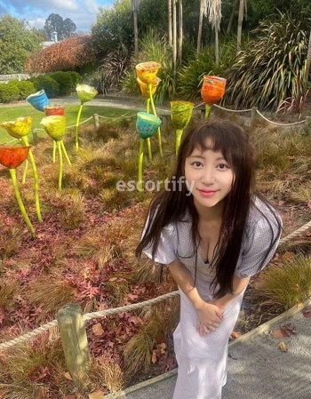 View Ella, Auckland Escort | Tel: 0275580588
