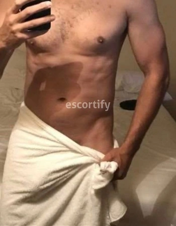 View Hennry, Males Escort | Tel: 02041269707