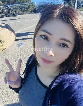 View lingling, Central Nth Island Escort | Tel:  021 227 0322