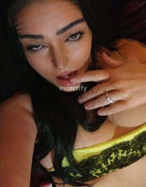 Juicy Scarlett