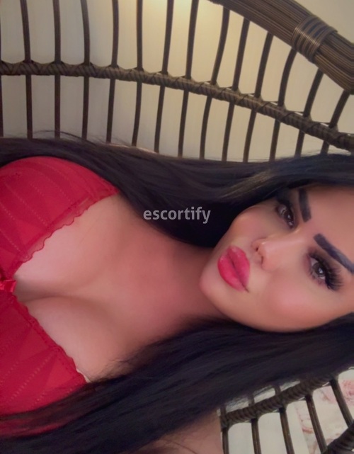 Diva Layali