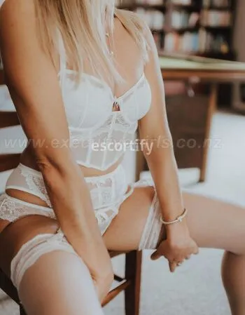 View Tiffany, Christchurch Escort | Tel: 02777 53 233
